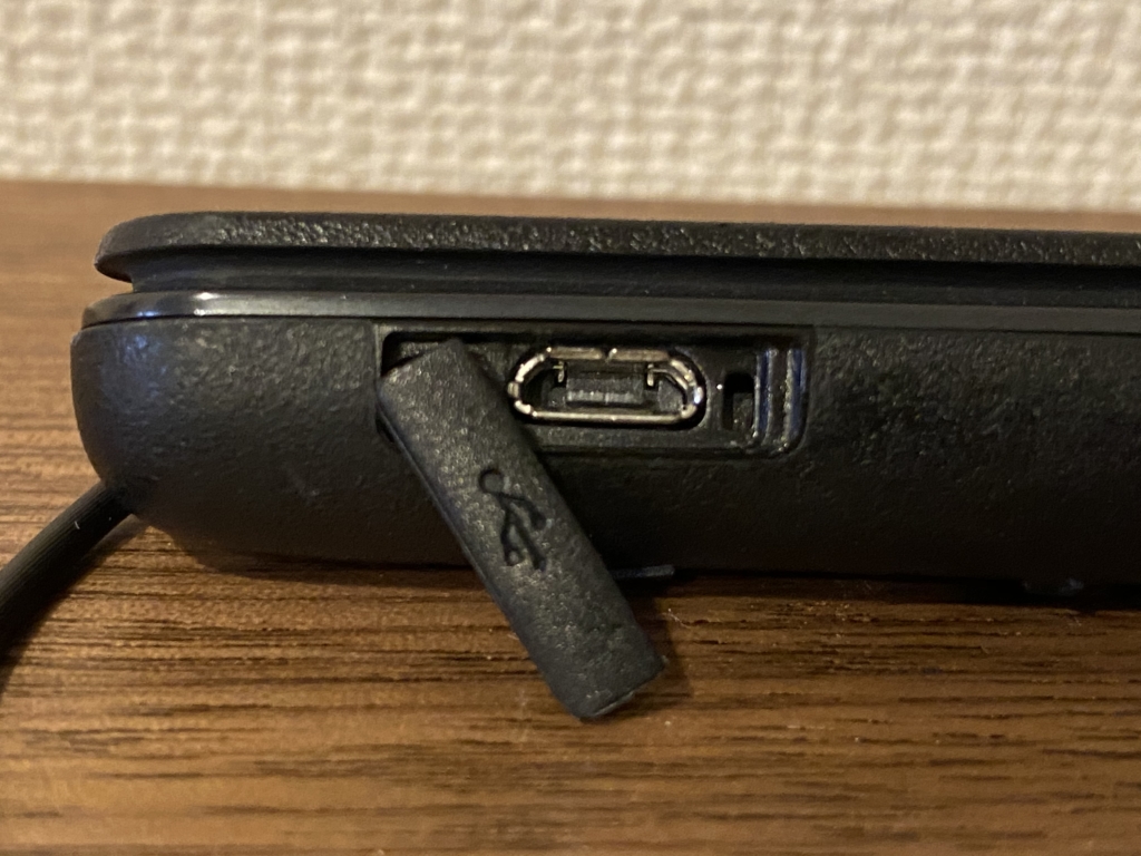 micro USB端子