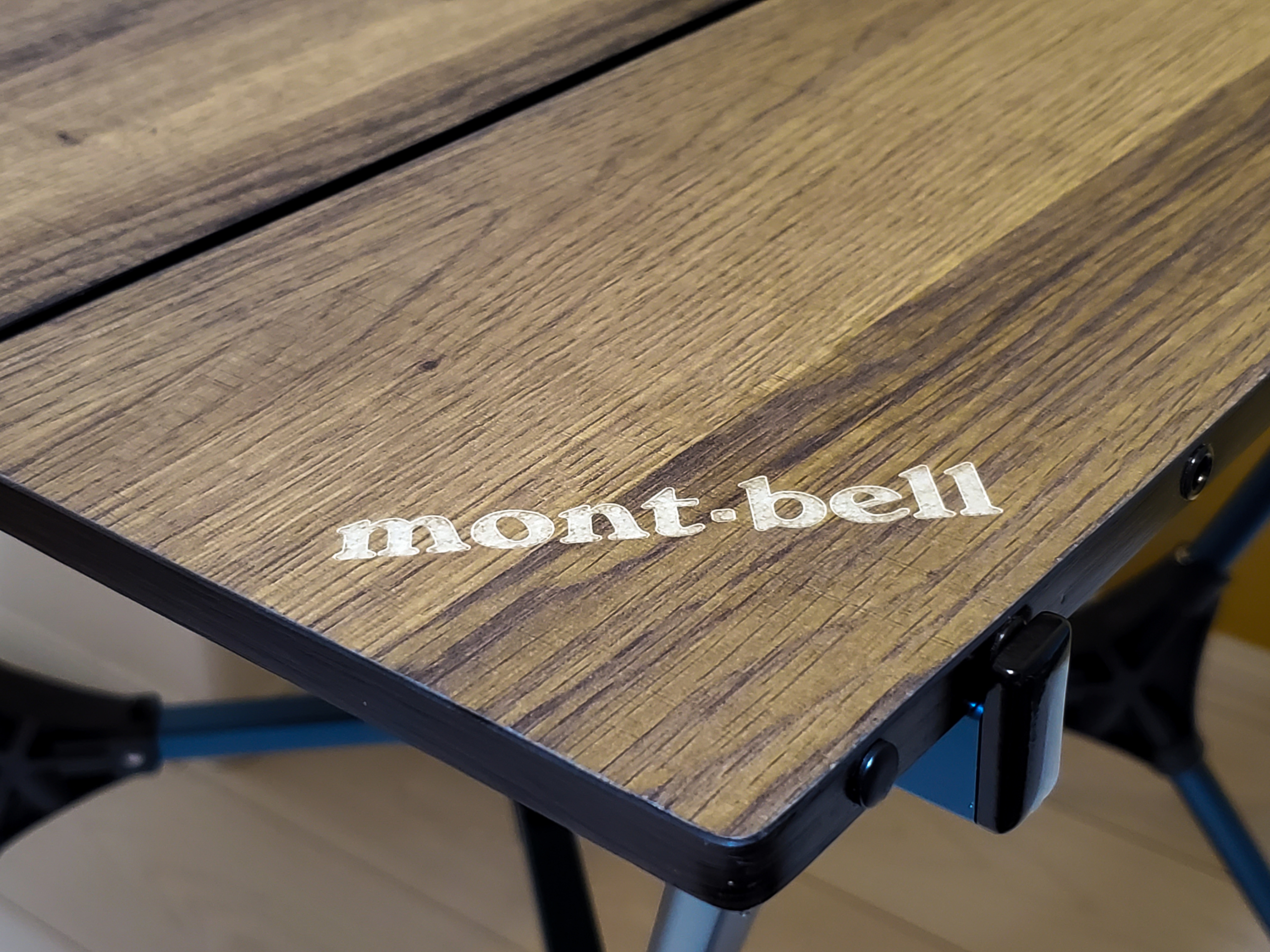 軽量×高さ可変の実用的なアウトドアテーブル「モンベル マルチ 